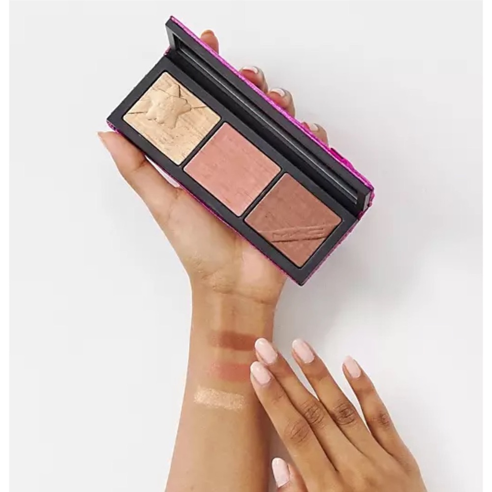 MAC Shiny Pretty Things Eyeshadow Palette